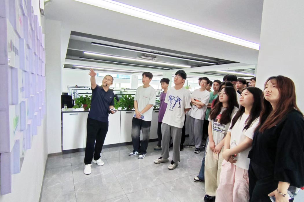 中國石油大學（華東）師生走進艾普智能，攜手共促產學研深度融合